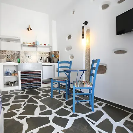 Nereus Apartment Naxos City